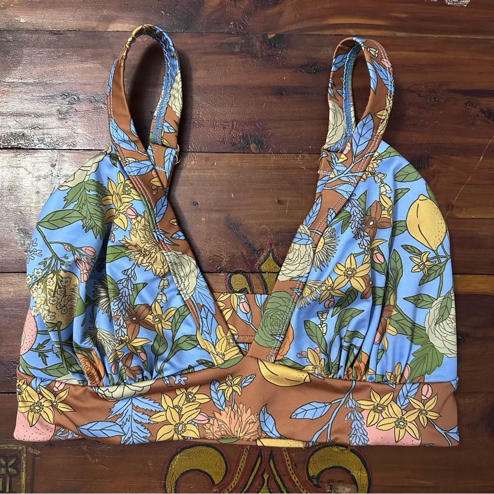 Kitty and Vibe banded triangle top Aurelia small full cup